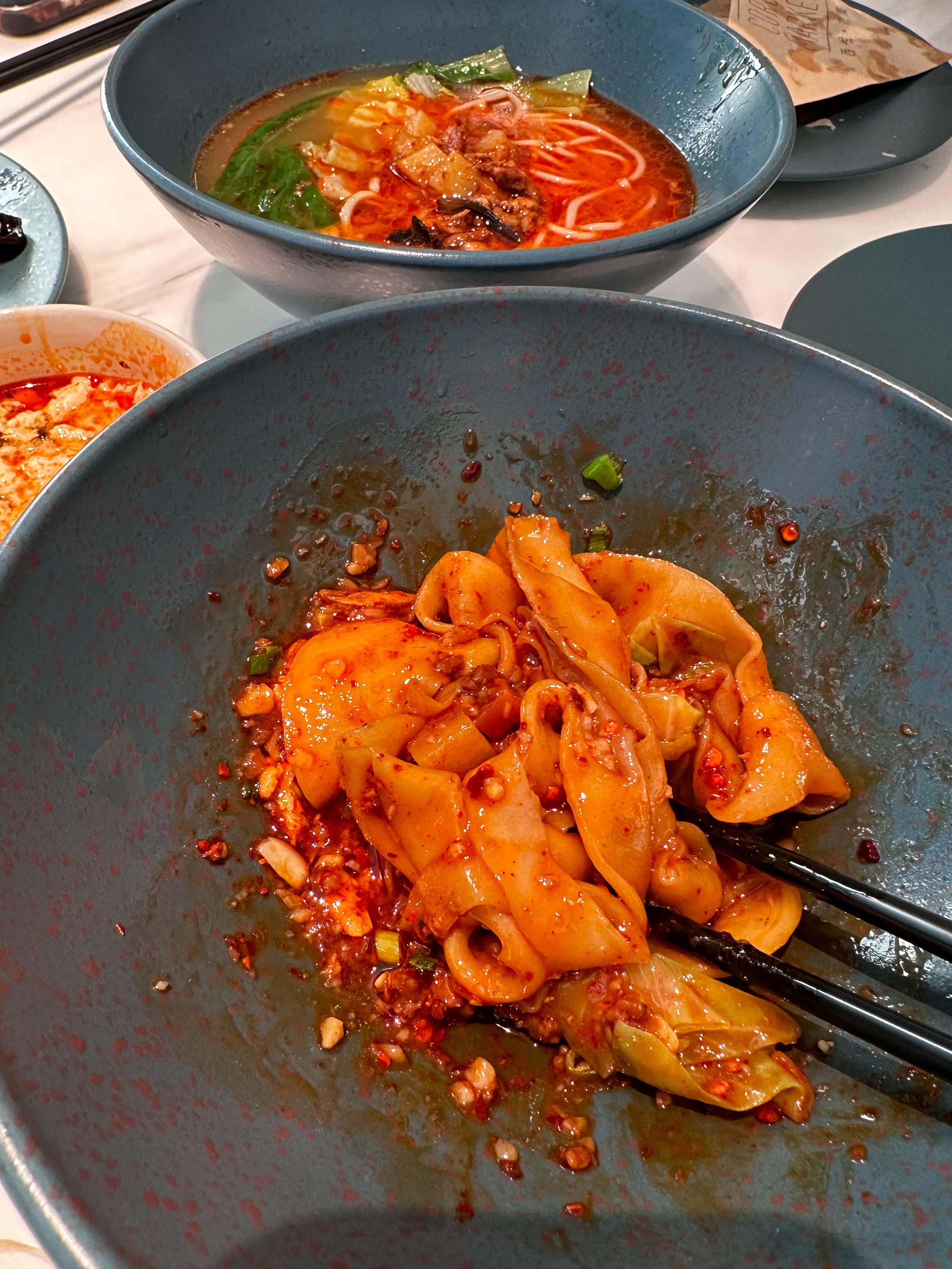 眼睛一睁，油泼面，肉夹馍的日子也是过上了​​​