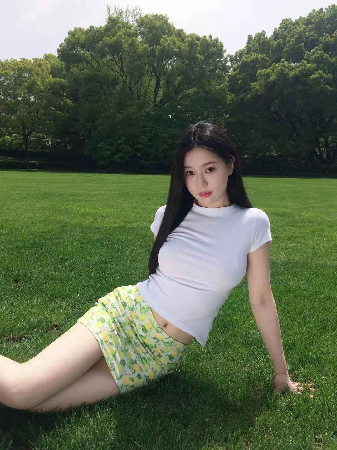 这草地不错，看起来很软啊🤔​​​