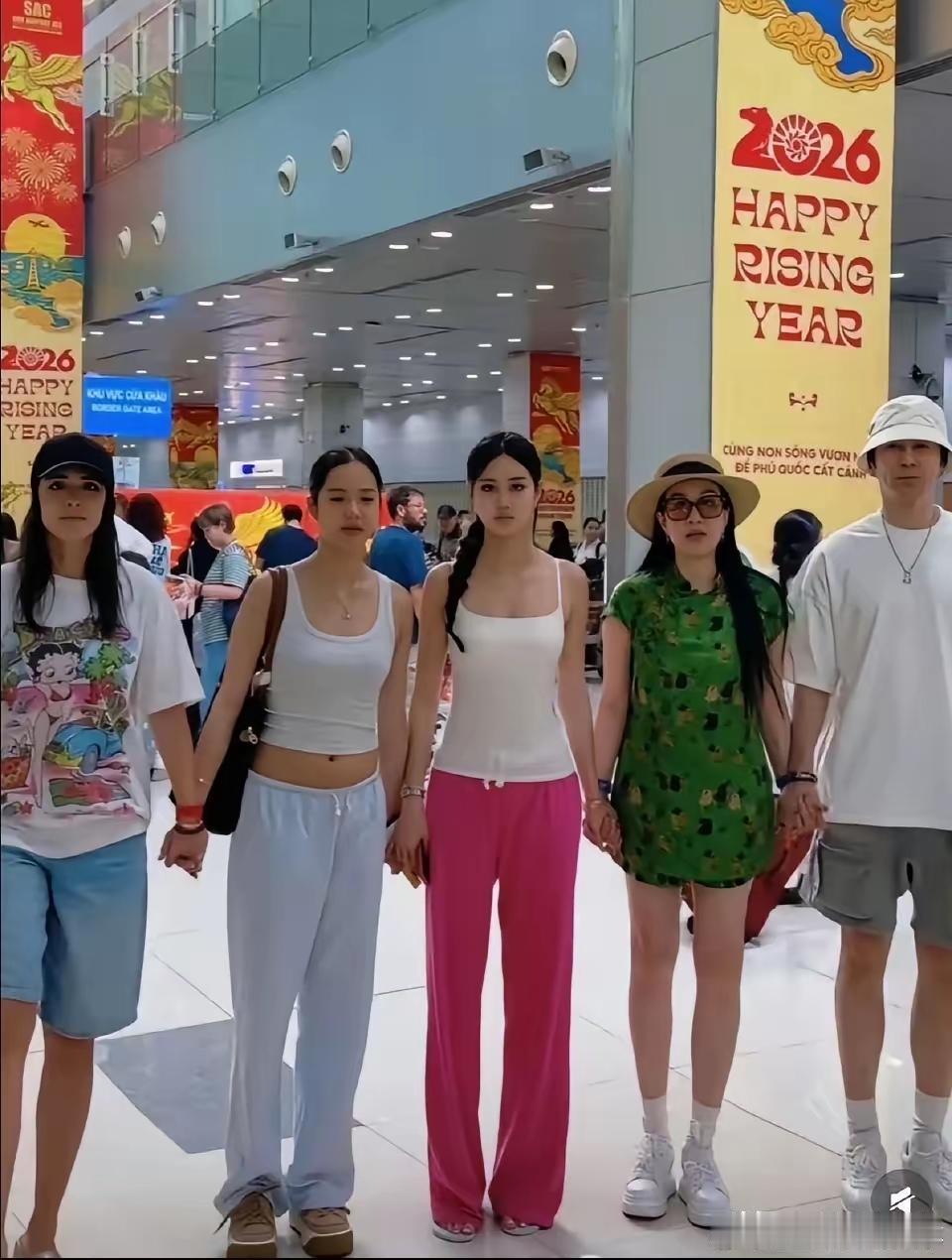 张伦硕这次又说真话了，在财产问题上他很大度，称不介意钟丽缇把财产全给女儿，还说自