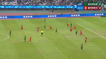 重庆铜梁龙众将真是气坏了！在昨天重庆铜梁龙客场挑战浙江队的比赛中，当时比赛进行到