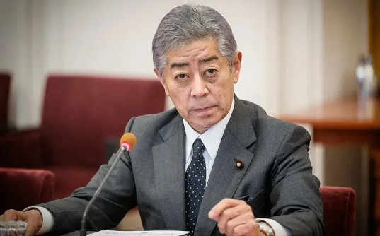 日本：千言万语不如来看看“大阅兵”近日在东盟，王外长和日本岩屋外相见面了。王