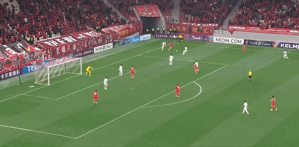 有一说一今天上海海港踢的的确是不错，有进攻有防守，还有前场积极拼抢，一度也有得分