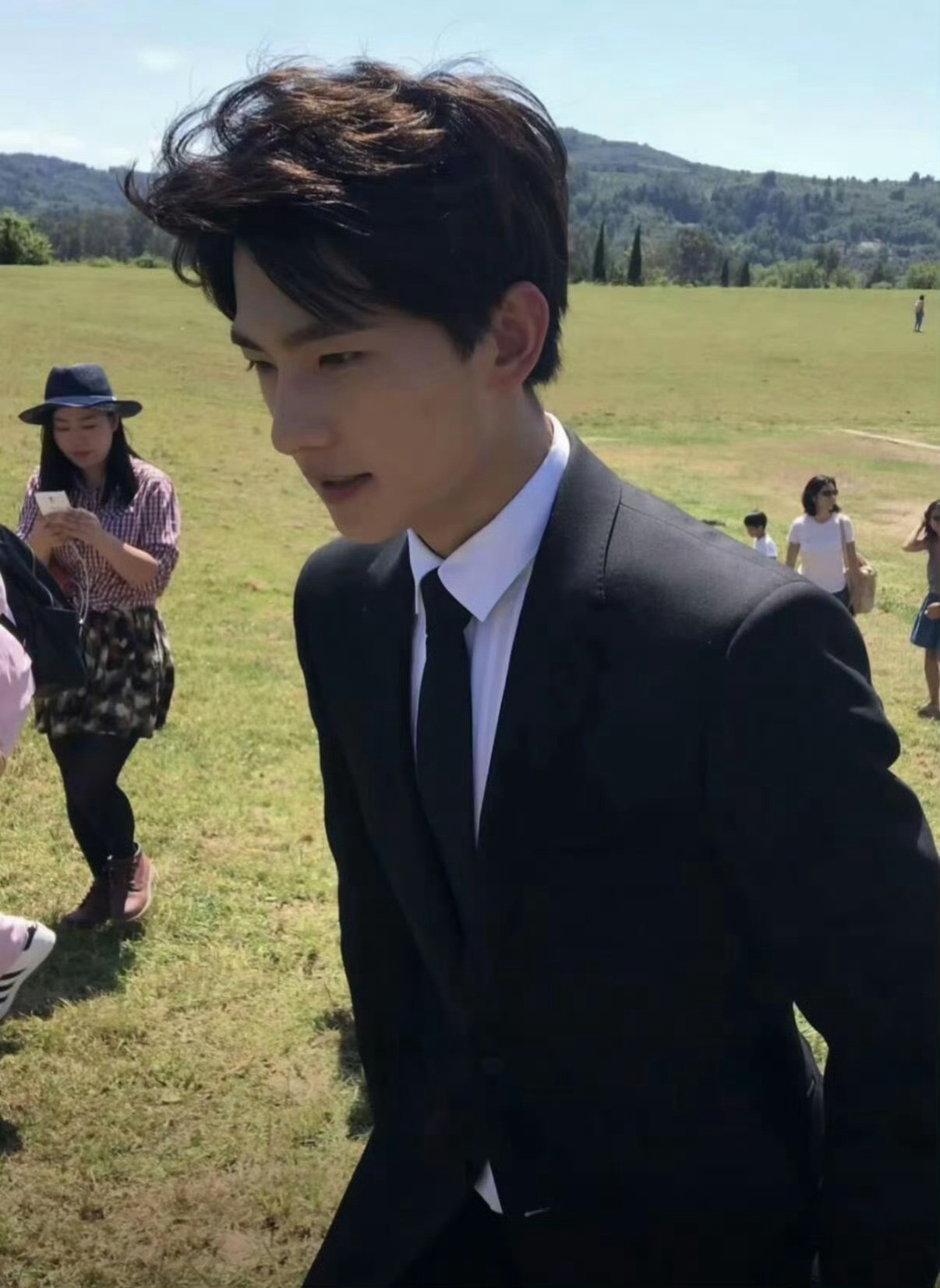 杨洋的面部折叠度令人惊叹好羡慕什么时候也能体验一下这张脸浓颜淡颜都能hol