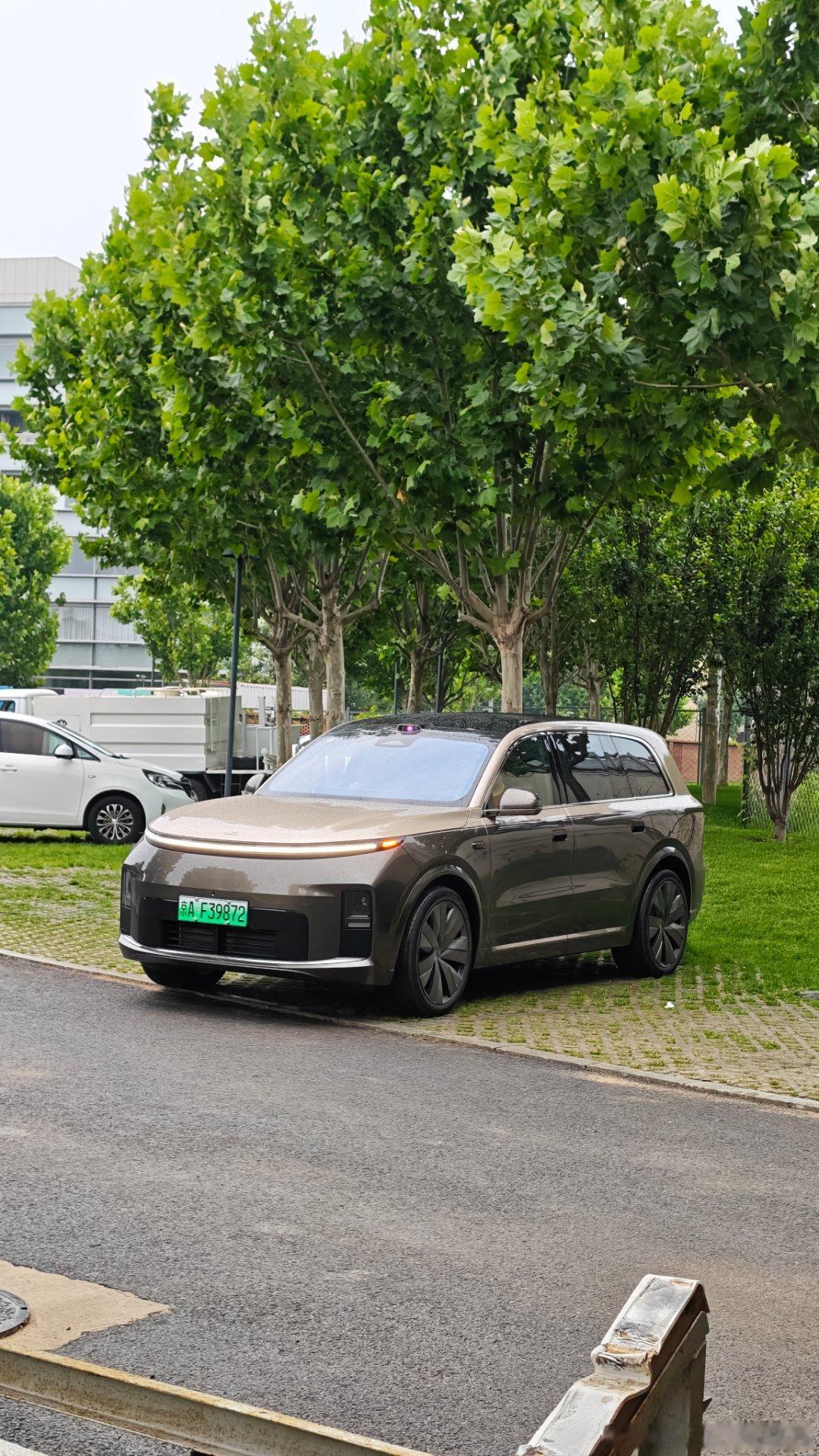 上周末开理想L9Livis带家人去了趟阿那亚，记得去年就是这个时候在阿...