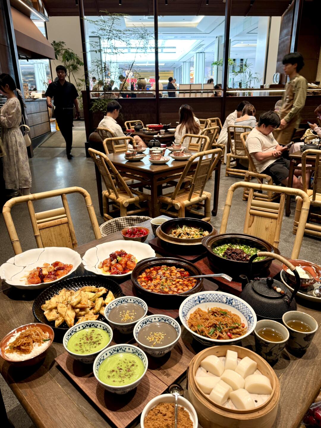 路过杭州西湖边！一定要去吃的！！！😭😭😭