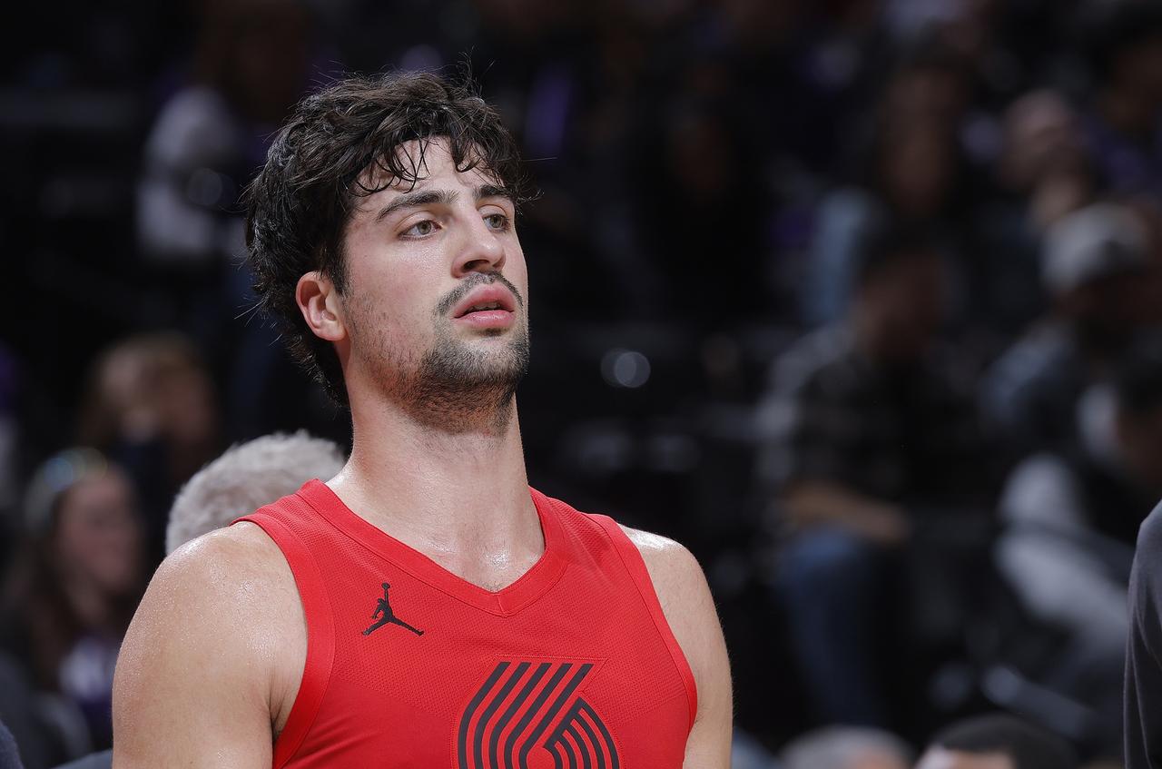 开拓者赚翻了啊！万万没有想到，开拓者本赛季会进入季后赛吧！除了球队进入季后赛