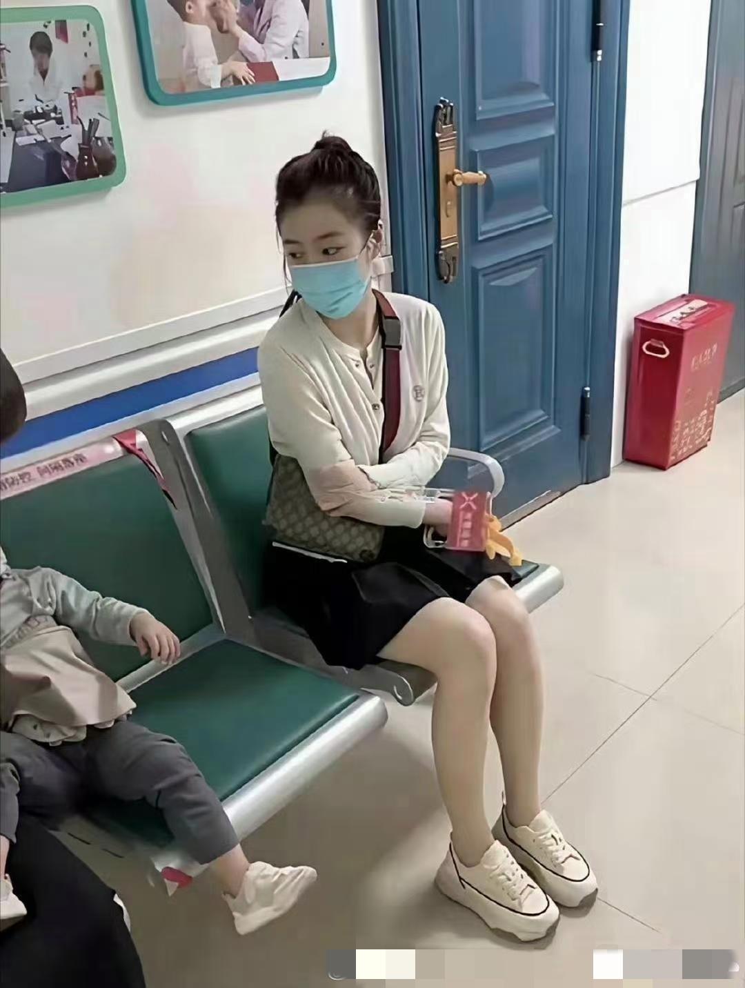 她是怎么套进去的？你看懂了吗