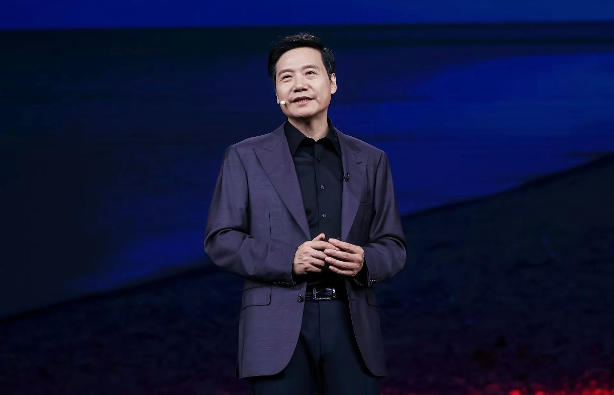 雷军应该没有想到，红米k100系列手机设计的那么好，为什么卖不动呢？其实原因很简