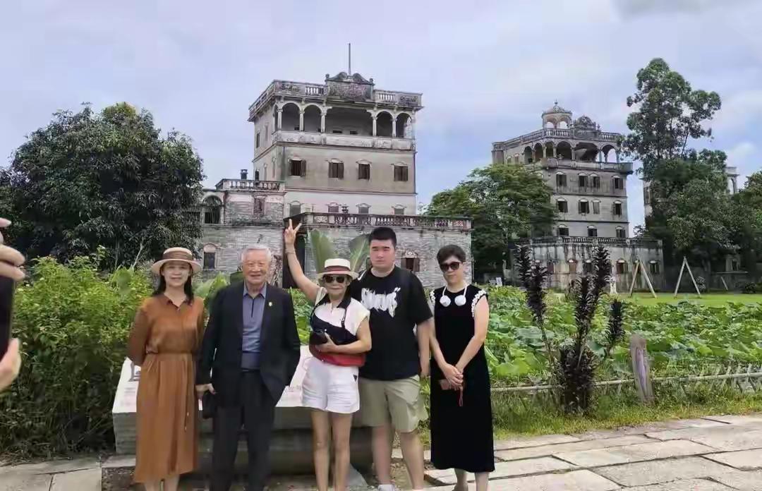 北京的风，留住了他最后的温柔去年深秋，北京的银杏还未落尽，李昌钰博士携家人回到