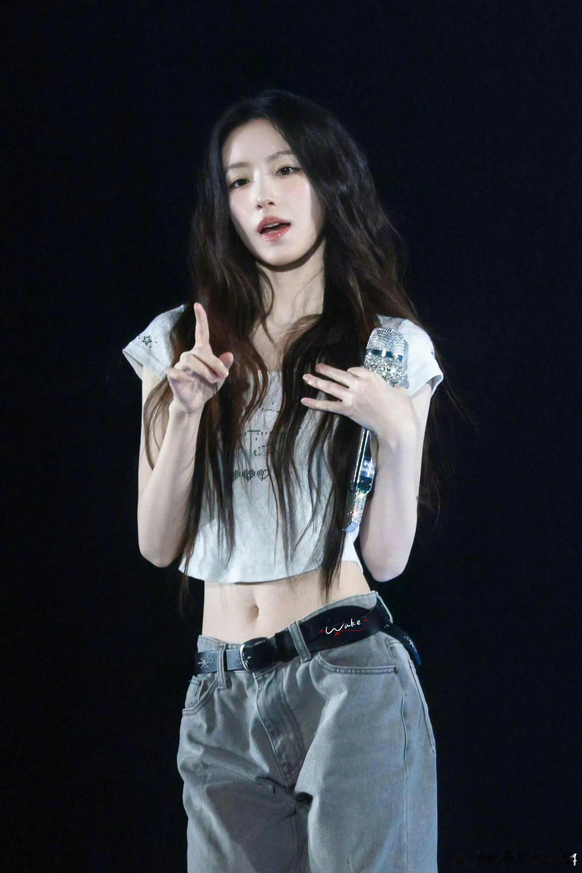 叶舒华瘦下来美成真人bjd了真的好瘦啊