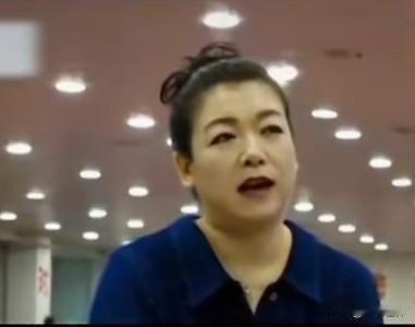 孙颖莎妈妈的口才真是了不得。思路清晰，逻辑感强，文词精准，表达流畅，出口成章，没