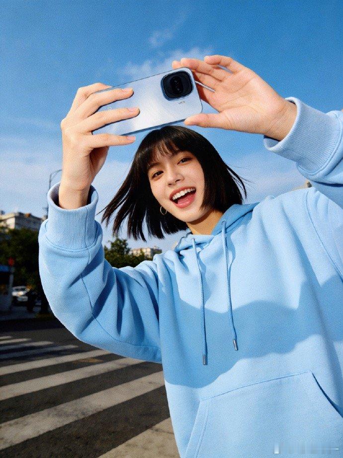 iQOOZ11Turbo得益于2亿像素主摄的丰富细节，其人像模式的“抠图”