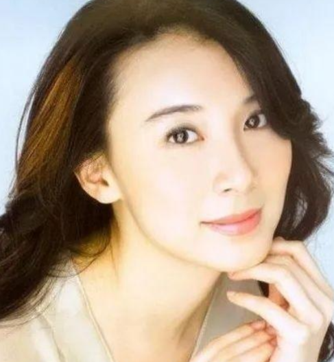 1998年，有个富商看上了台湾第一美女萧蔷，跟她开出价格“给你50万，陪我一次”