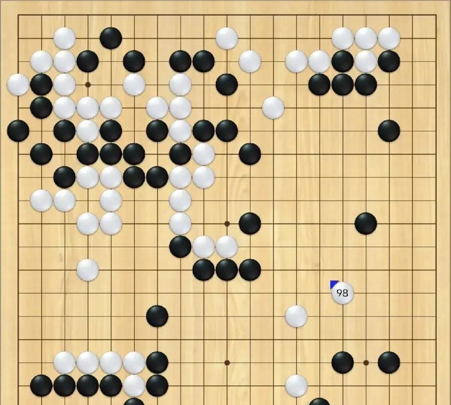 读秒倒数10秒，党毅飞捏紧棋子，却下出了让AI惊呼的败着。你看这盘棋，黑棋