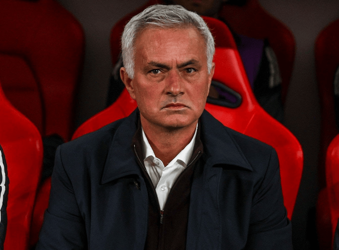 六台嘉宾: 若阿隆索下课皇马或找阿韦洛亚, 但我想请回穆帅