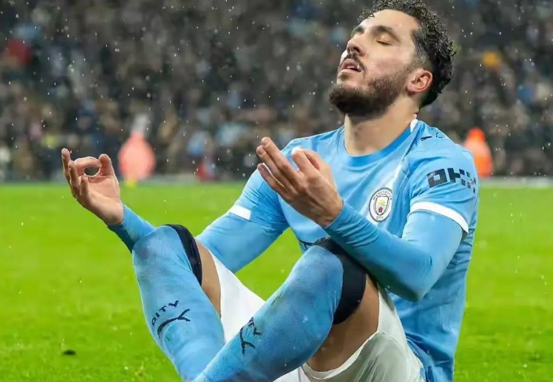 曼城本赛季最大的发现就是找到了新的中场核心切尔基。在联赛开始阶段，德布劳内离开、