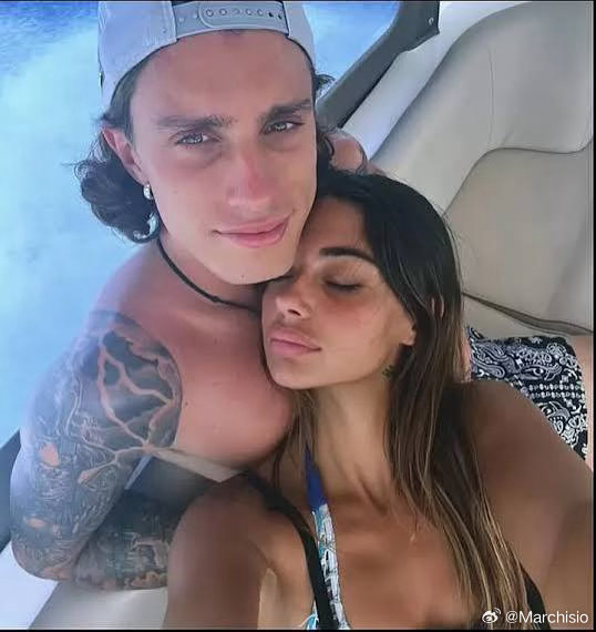 阿尔巴内塞：我很确定，尤文图斯再次对卡拉菲奥里展开了追求。可以肯定的是，约翰·埃