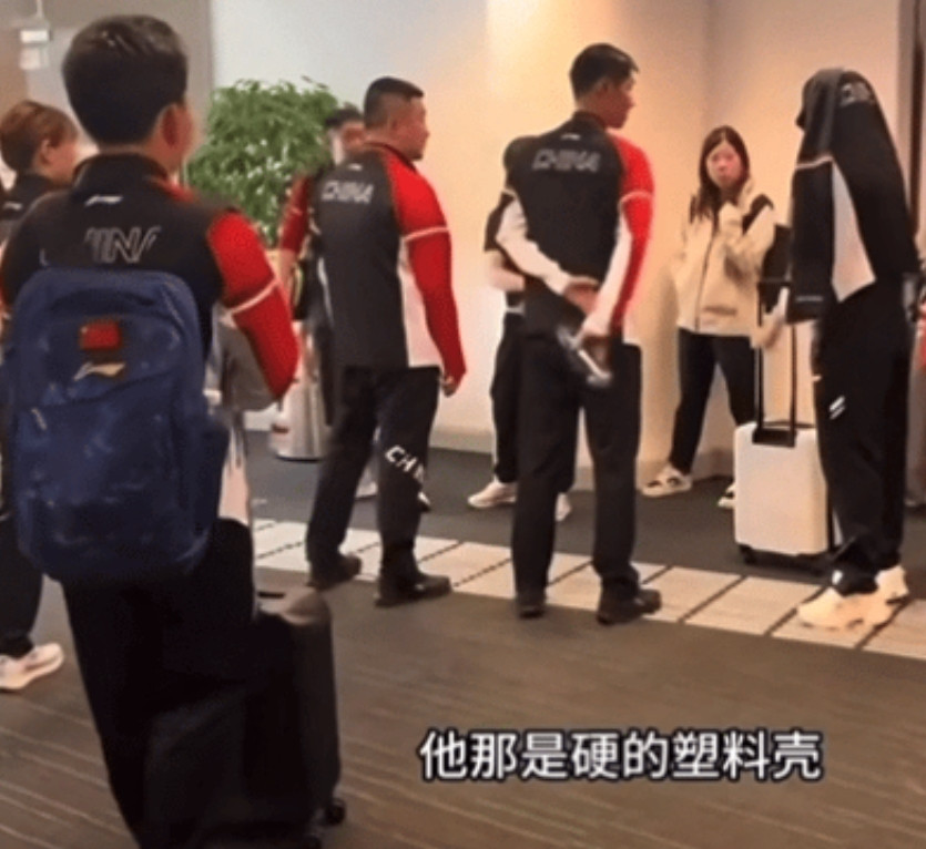 大胆预测！这次球拍事件，或许真被雨果说中了。郭焱教练与雨果判断基本相同，大概