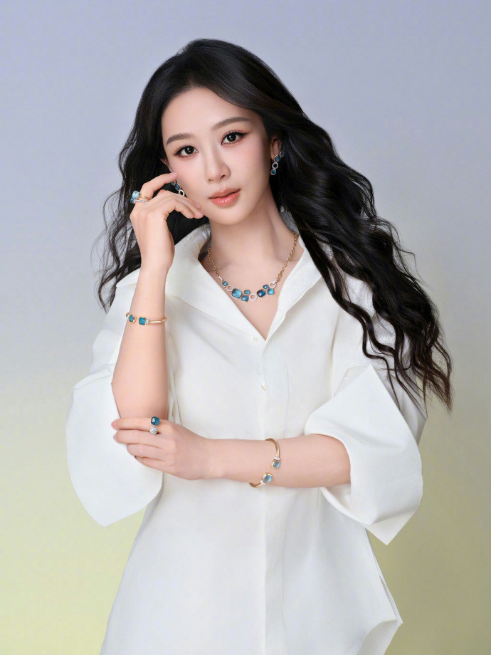 Pomellato宝曼兰朵今日官宣杨紫出任全球品牌代言人，这是意式美学与东方气质
