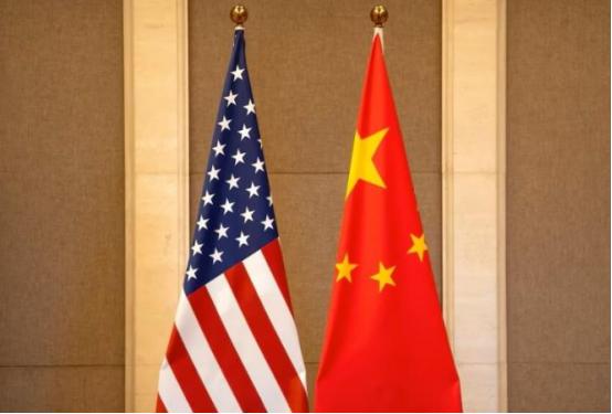 中国出手！限制30-40名美国人离境。 最近英国媒体报道了一个引人关注的消息