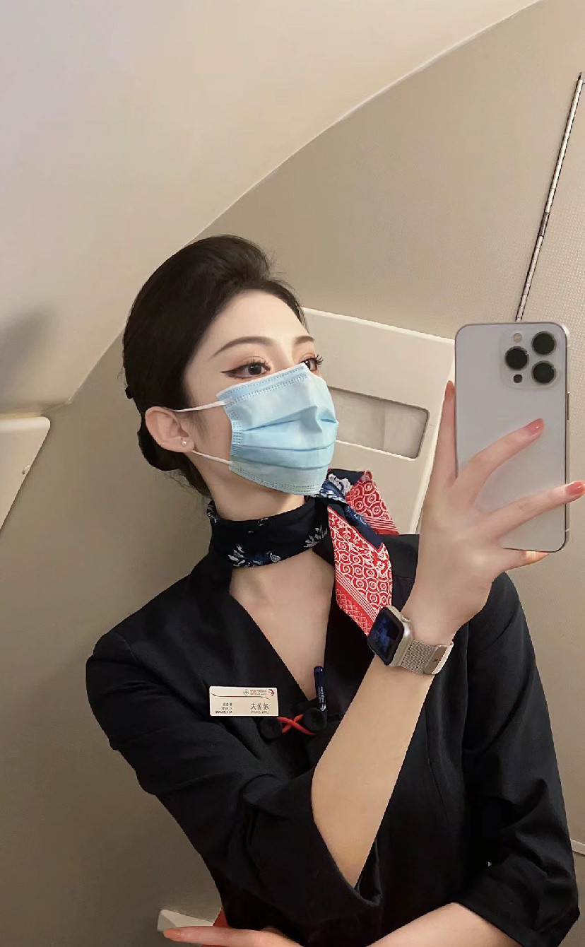 东航空姐，下班啦，等待有缘人。​​​