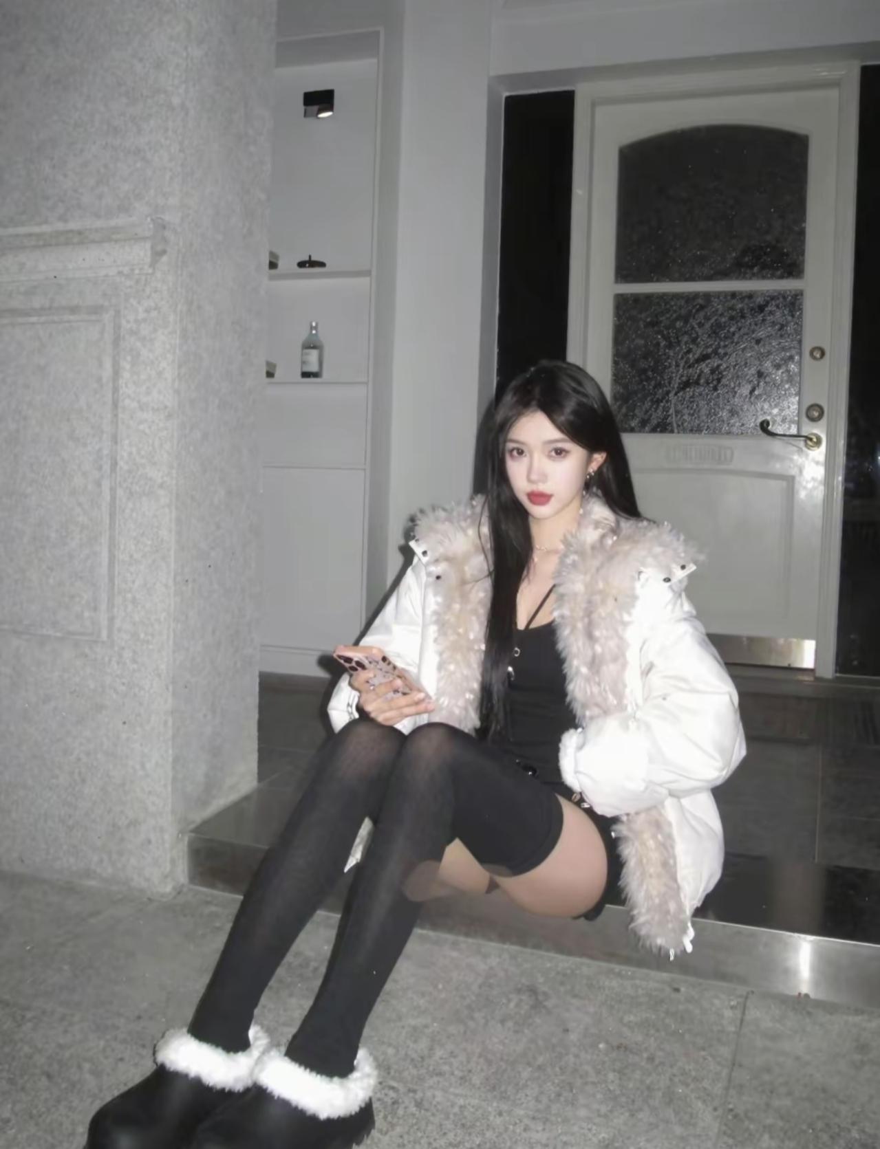 冷调夜色里，偷藏一点甜酷小心思