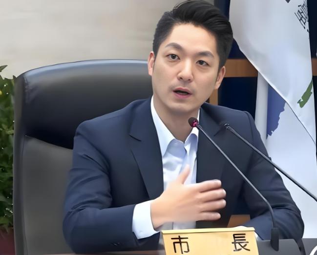 4月23日，面对记者抛出的独立问题，蒋万安说:如果独立能让台湾经济更好，台湾更安