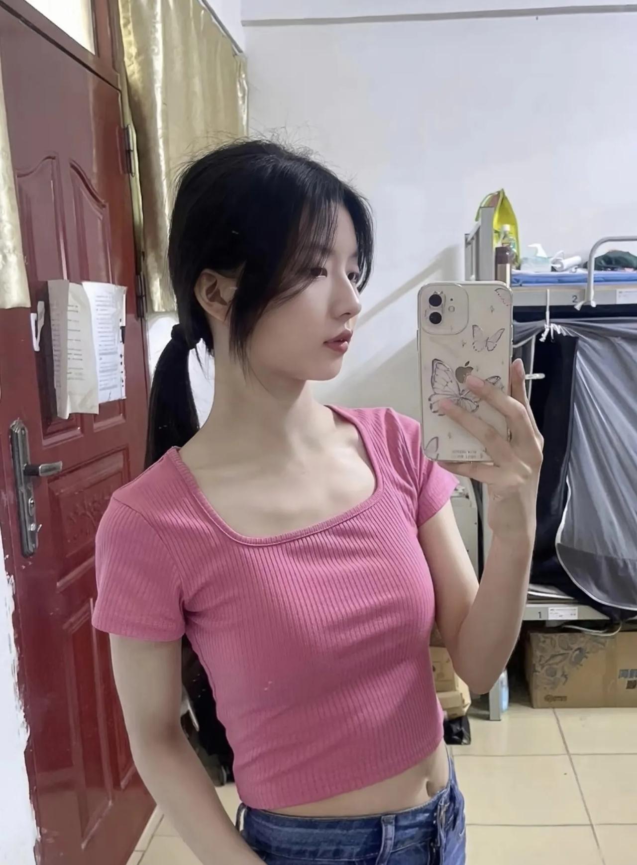 我妈说，如果不要彩礼，她宁可把女儿自己养着，也不会选择把我们嫁出去！[笑着哭]现