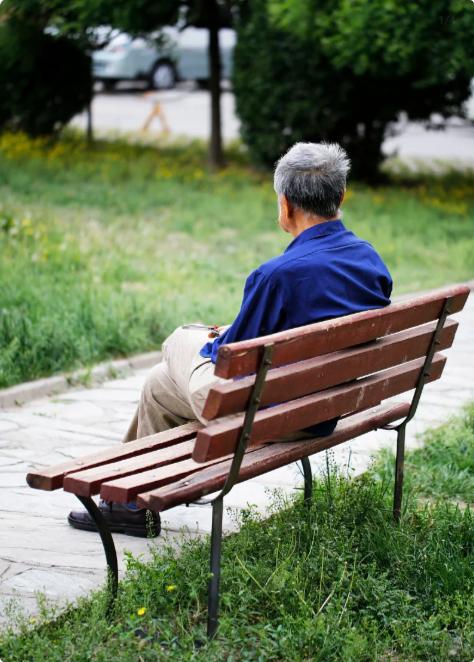 非常扎心的现实忠告：“如果你有退休金，还有三四十万存款，那听我一个建议：第一要做