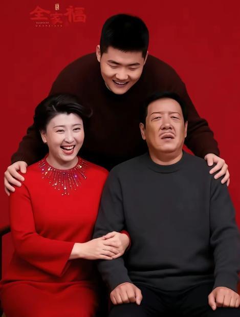 热后台的烟味还没散。1990年，吉林小剧场，林老板掐了烟：“嗓子够亮，上台吧。