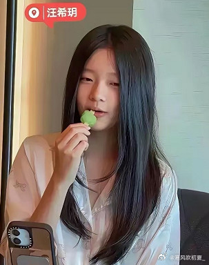 圈内很多事，表面看着光鲜，实则早就藏着不一样的真相。表面看玥儿是在担心爸爸
