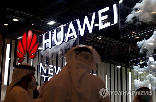 英媒26日报道，阿联酋AI企业G42在拜登政府时期，通过华为向中国转让了空空导弹