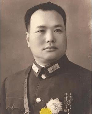 11万人打了6天，愣是没啃动一道小防线，气得老蒋当场要枪毙自己学生1948年秋
