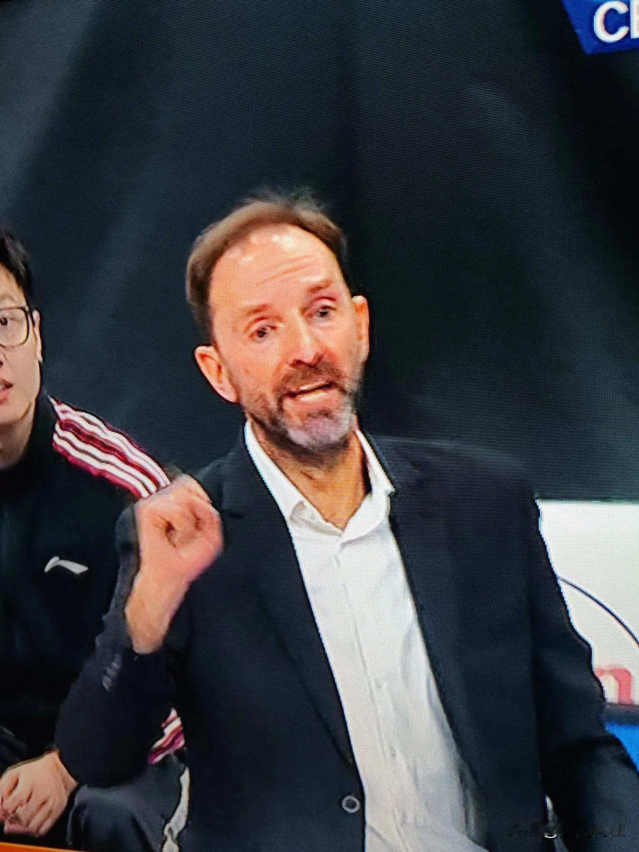 浙江稠州73比79不敌北汽，吞下三连败，暴露了浙江男篮本土球员能力不足的弱点。