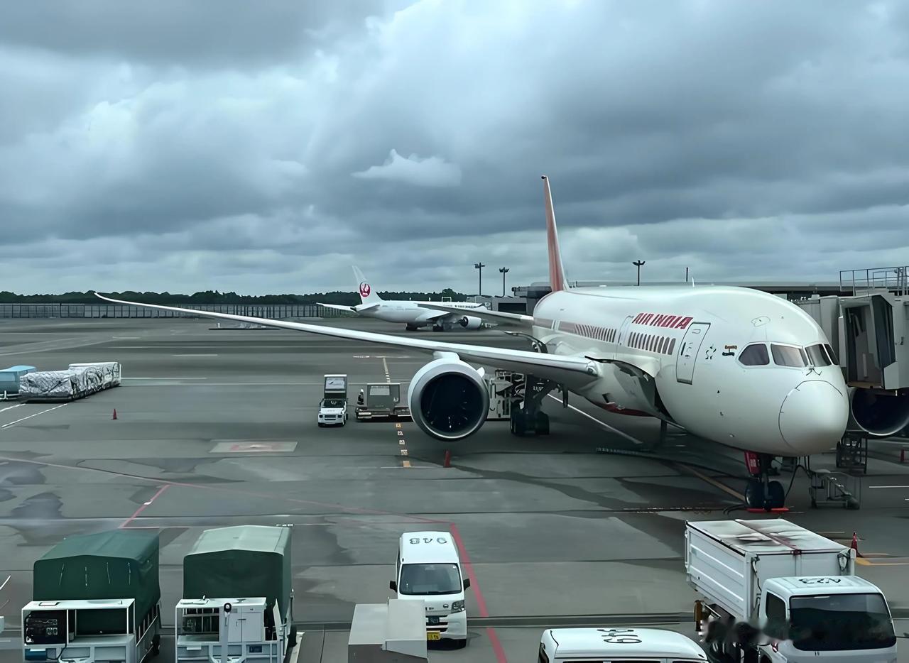 12日，坠毁的印度航空波音787型飞机，早有大瓜。据相关资料显示，出事波音7