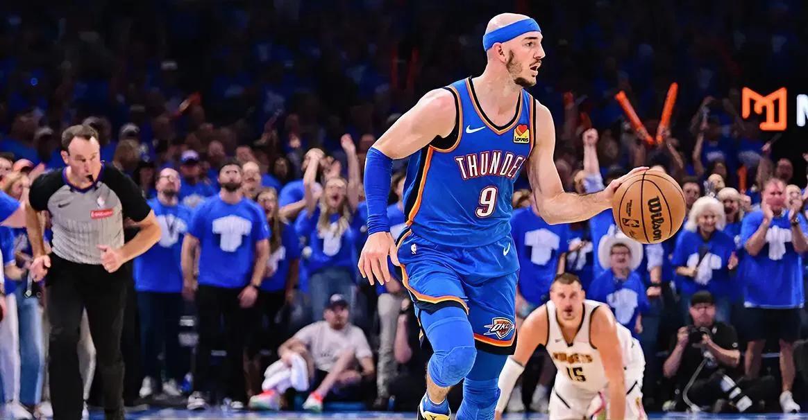 在北京时间5月19日上演的NBA季后赛西部半决赛终极对决中，俄克拉荷马雷霆以12