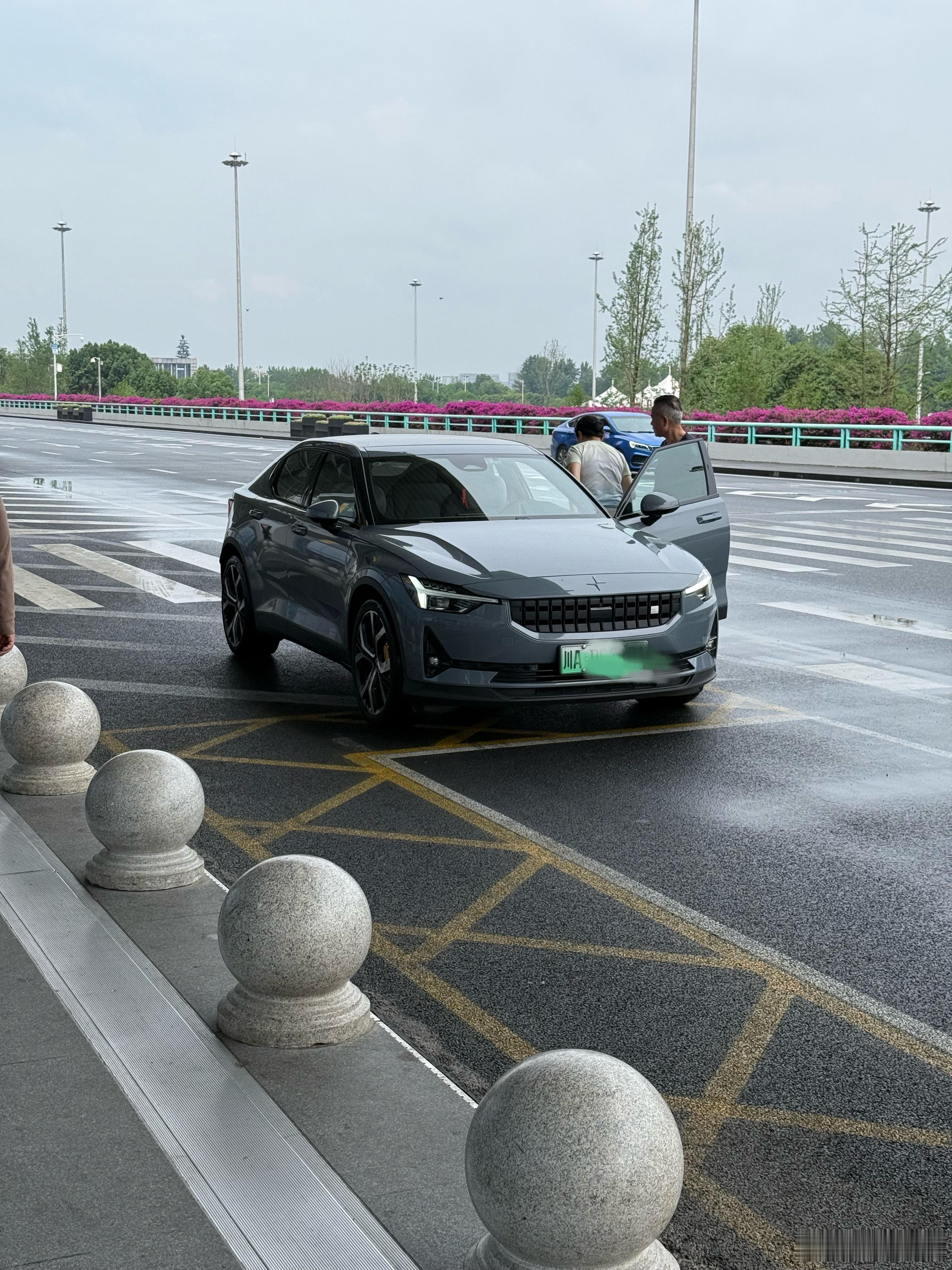这个没难度吧[doge]猜车​​​