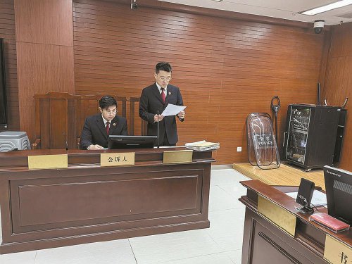 2000万元骗局揭开“黑卡”产销内幕