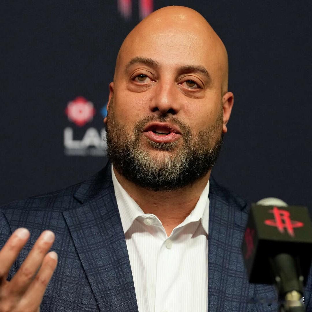 火箭开窍了，愿意用选秀权升级阵容！27、29年可是有4个首轮！据美记Kell