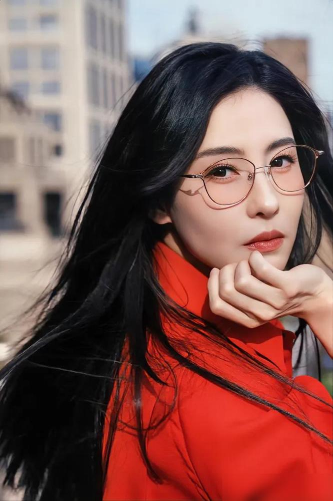44岁独自带三个儿子，张柏芝活成了多少女人羡慕的模样！离婚后专注育儿和事业，三胎