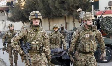 英军死在乌克兰，北约摊牌俄方，普京怎么选？.12月9号，英国官方突然承认自己有