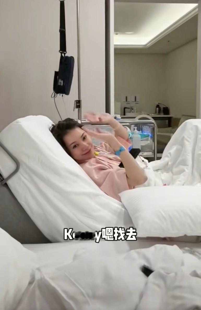 马筱梅产后直播间露脸打招呼，小梅的性格，真好，大大咧咧，精神状态特别好有妈妈相