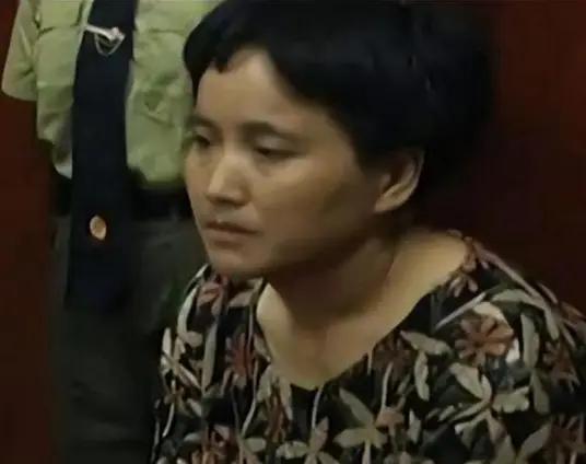 “中国头号悍匪”白宝山的夫人谢宗芬，出狱后居然没回老家。2005年获释的她，没去