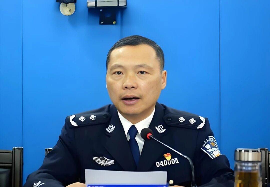 江西警察学院正厅级干部袁志坚涉嫌严重违纪违法，目前正接受江西省纪委监委纪律审查和