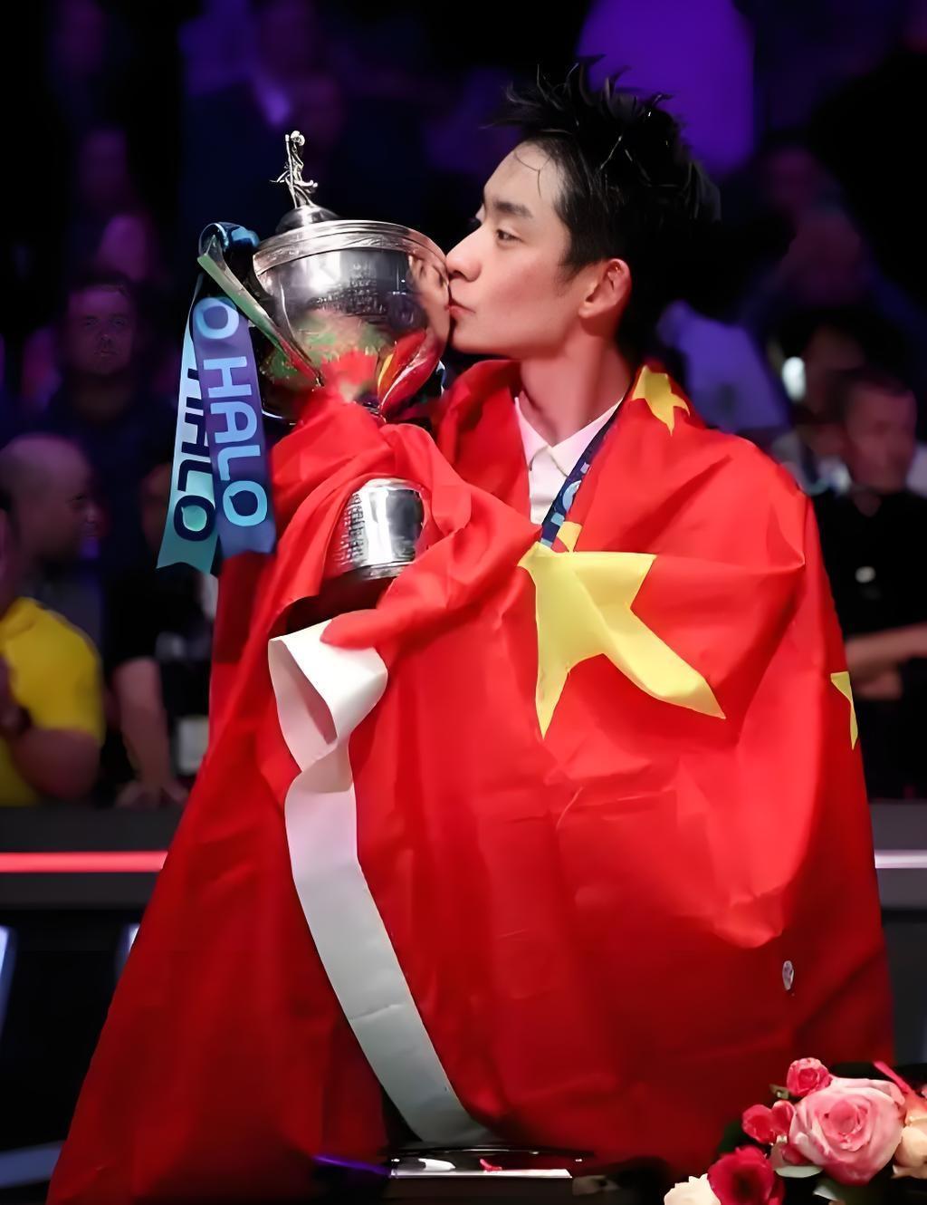 吴宜泽夺冠后第一件事：用奖金在谢菲尔德安家刚刚拿下2026斯诺克世锦赛冠军