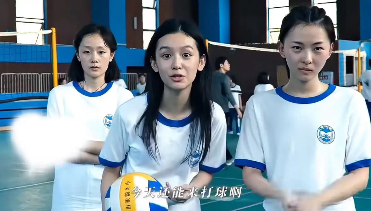 郭宇欣翻车。不是因为她蛐蛐周也的录音被爆。也不是因为得罪了知名编剧叶非夜。而是她