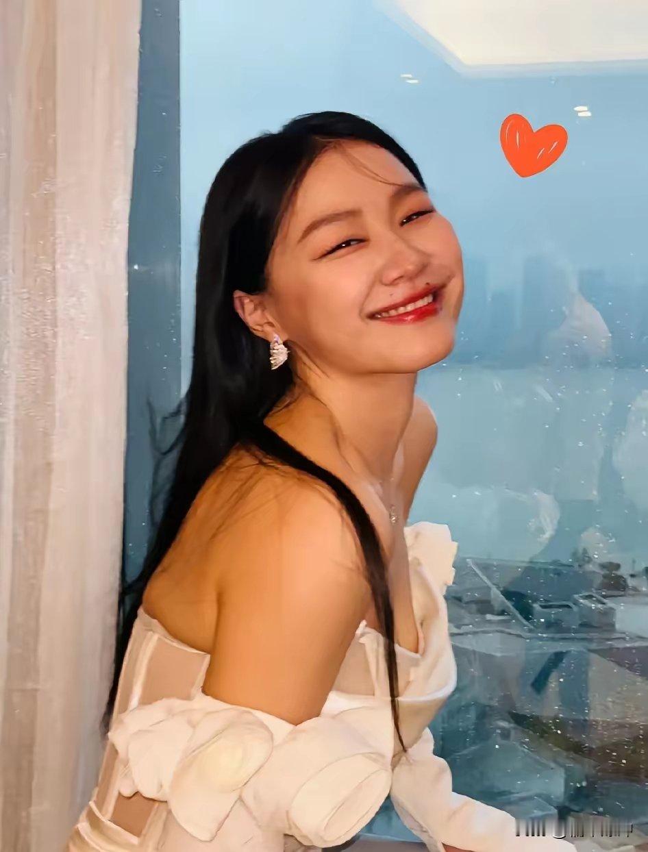 没想到！！金靖说，​我永远不会给我的父母打电话，因为她们总是喜欢先给我一顿“好饭