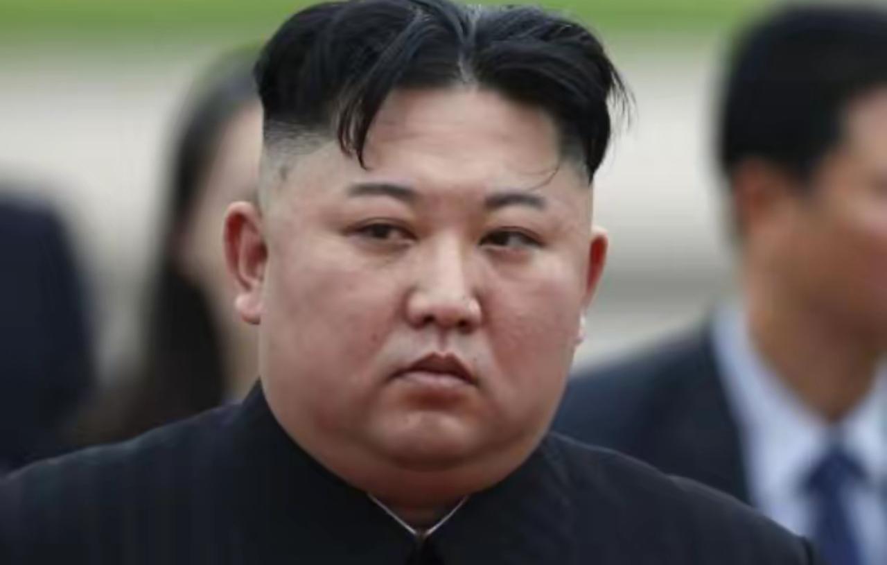 金正恩，正面临一个前所未有重大危机。​​在朝鲜，枪声听不到，战火没点燃，但危机