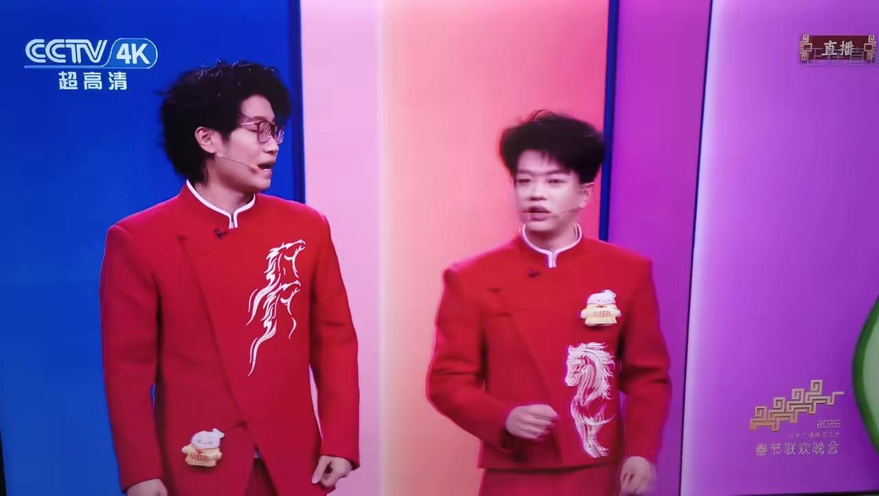 这俩哥们到底是上来干啥来了？没弄明白。