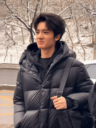 林栋哲3.0参加北电校考简宇熙参加北电校考林栋哲3.0简宇熙也来参加北电校考了